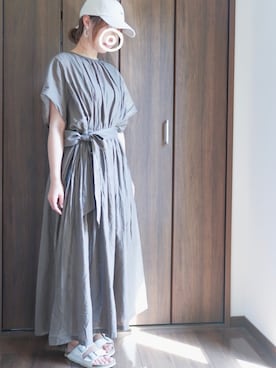 「カーキ×ホワイト」｜「アイテム（帽子）」を使った、yuriさん（レディース・157cm）の夏コーディネート