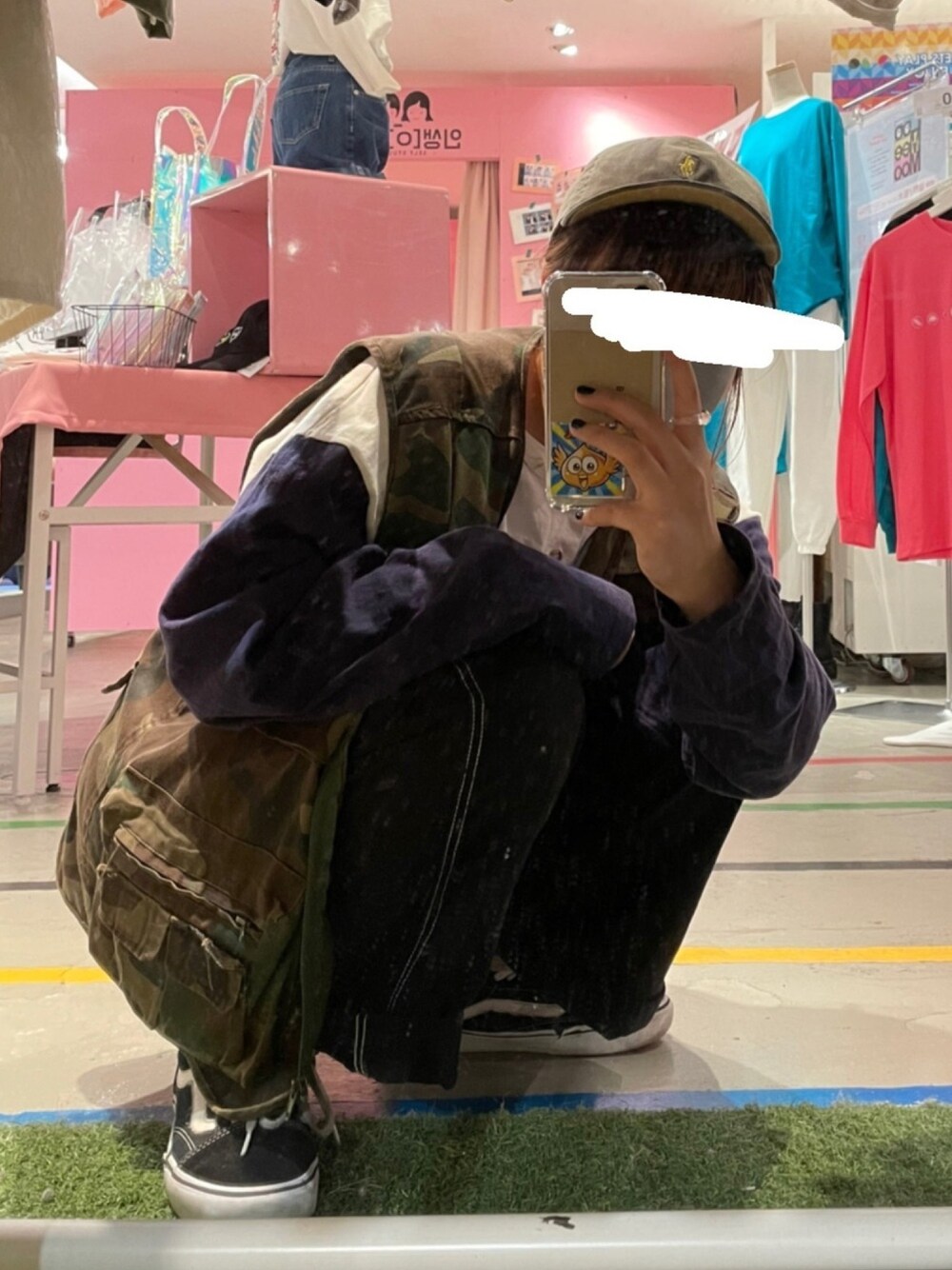 「ベストスタイル、ストリート、スケータースタイル、VANS、HARLEY-DAVIDSON、カモ柄、ステッチパンツ、ゴメちゃん、鏡撮り、ラルフキャップ」｜「POLO RALPH LAURENのポロ ラルフローレン キャップ ストラップバック POLO Ralph Lauren（キャップ、グリーン系）」を使った、ゴメちゃん❤︎さん（レディース・160cm）の春コーディネートの1枚目の写真