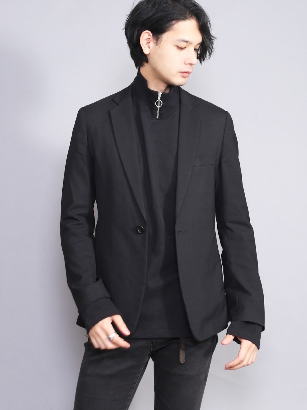 藤木亮介｜SRIVERのテーラードジャケットを使ったコーディネート - WEAR