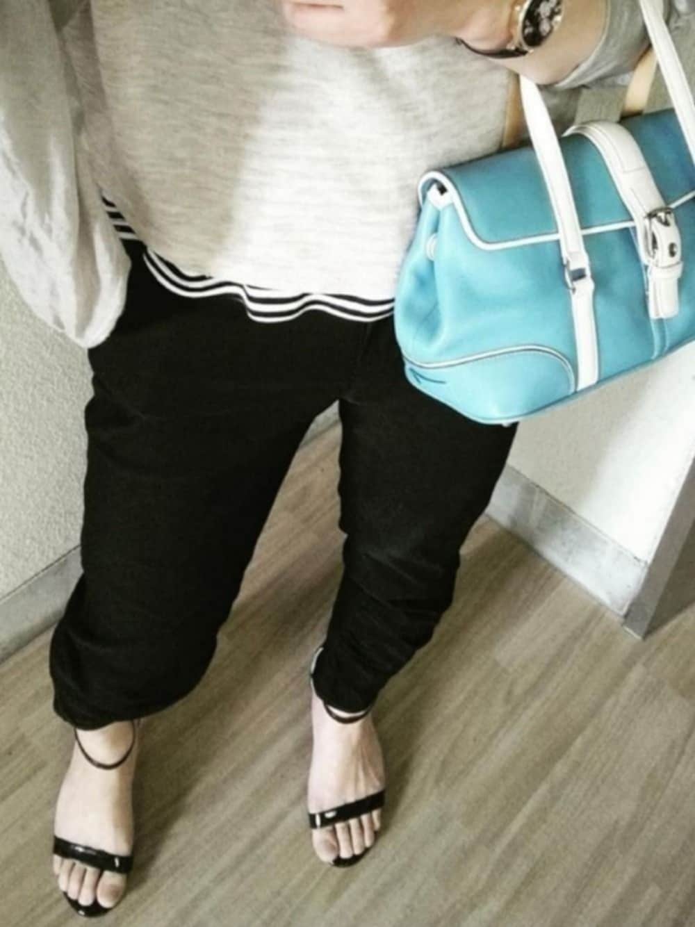 「カジュアルコーデ、リラックススタイル、サンダルコーデ、女装屋、168cm、パンツスタイル」｜「COACHのアイテム（ハンドバッグ、ブルー系）」を使った、yukikaze@41のおっさん女装屋さん（メンズ・168cm）の夏コーディネートの1枚目の写真