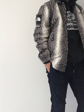 「Supreme （シュプリーム）のアイテム（ナイロンジャケット、ブラック系）」を使った、513853k07さん（メンズ）の夏コーディネート