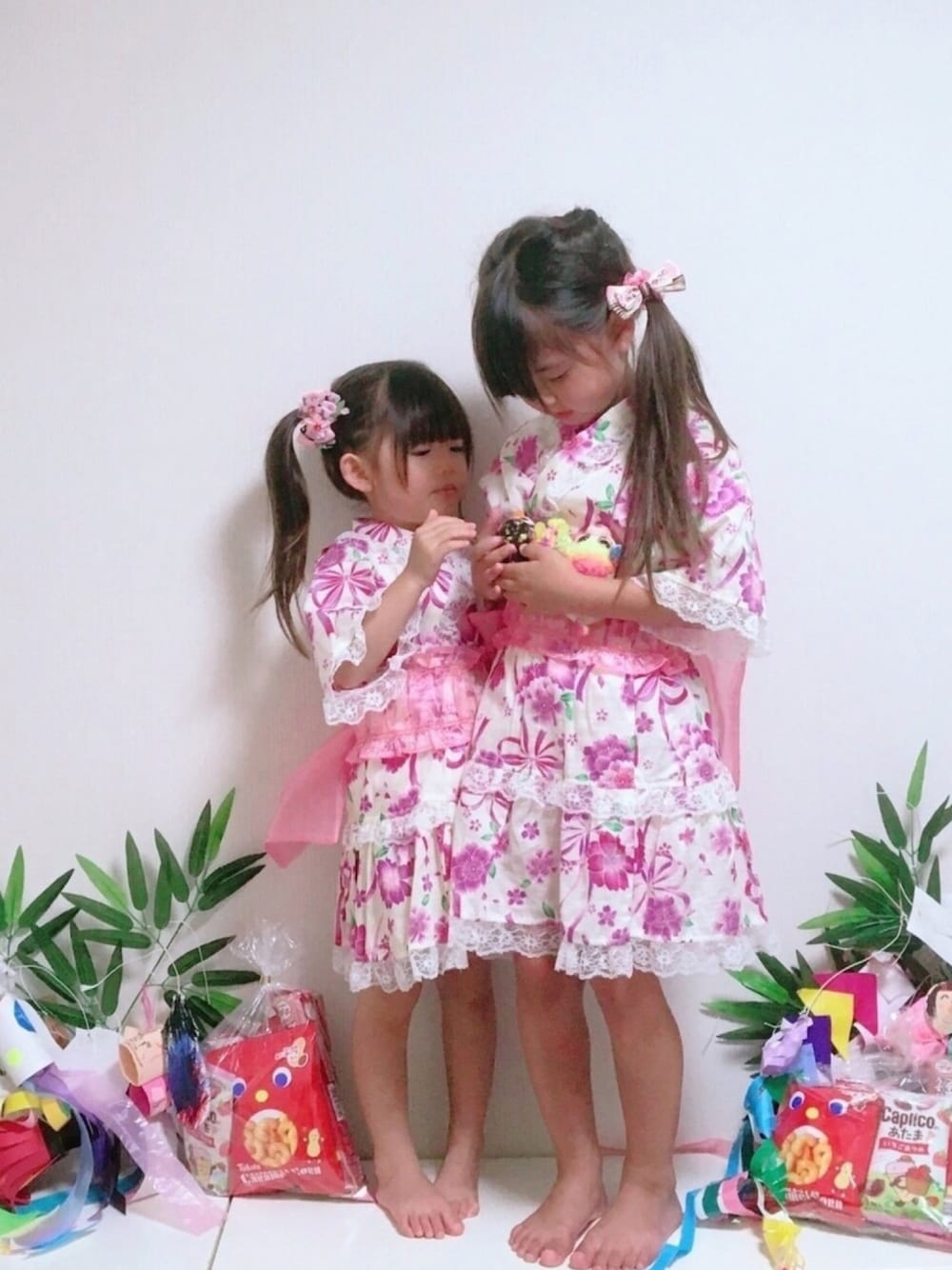 「浴衣、甚平、和装、七夕、おそろいコーデ、姉妹コーデ、双子コーデ、セットアップ、フラワープリント、ピンク」｜「♡のアイテム（その他、ピンク系）」を使った、yuna♡rikaさん（キッズ・110cm）の夏コーディネートの1枚目の写真