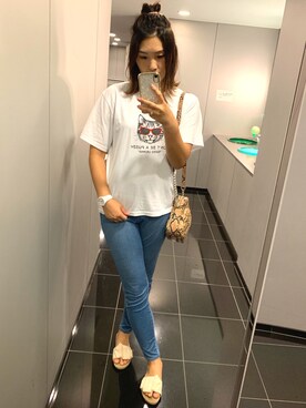 「RODEO CROWNS WIDE BOWL（ロデオクラウンズワイドボウル）のSUNGLASS CAT Tシャツ（Tシャツ/カットソー、ホワイト系）」を使った、aさん（レディース・168cm）の夏コーディネート