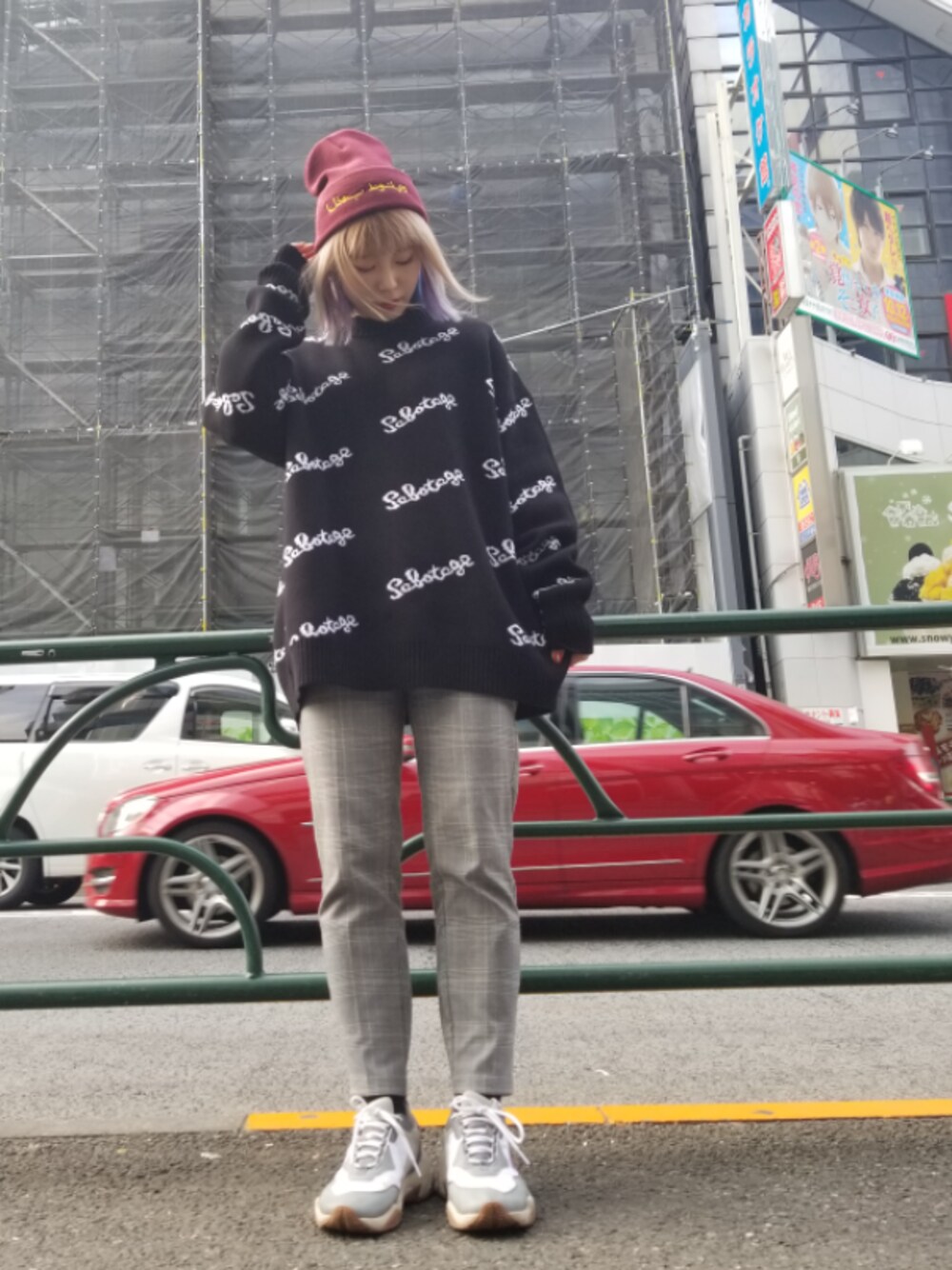 「スニーカー、ニット、ニット帽、秋のコーデ、LHP、原宿、Danke schon、チェックパンツ、PUMA、ootd」｜「DANKE SCHONのDankeSchon/ダンケシェン/SABOTAGE KNIT（ニット/セーター、ブラック系）」を使った、niikoさん（レディース・162cm）の秋コーディネートの1枚目の写真