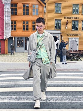 「FJALLRAVENKANKEN」｜Yo Weiさん（メンズ・175cm）の夏コーディネート