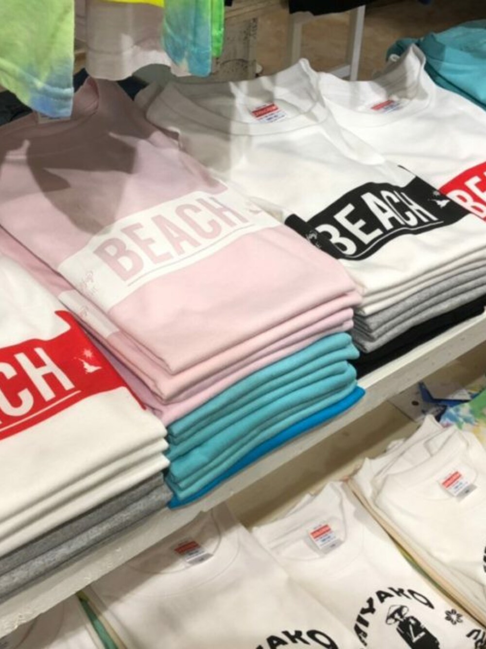「Tシャツ、沖縄、限定、ビーチ、アロハシャツ、南国、Okinawa、宮古島、都島区、インスタ映え」｜「宮古島シャツ（Tシャツ/カットソー、ホワイト系）」を使った、https://wear.jp/ccbd1234/さん（メンズ・128cm）の春コーディネートの1枚目の写真