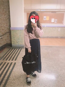 トートバッグを使った 大学生 のレディース人気ファッションコーディネート 地域 台湾 髪型 セミロングヘアー Wear