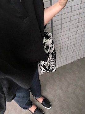 「H.A.K（ハク）のアイテム（パンツ）」を使った、VELLAMO HIRVELAさん（レディース・153cm）の夏コーディネート