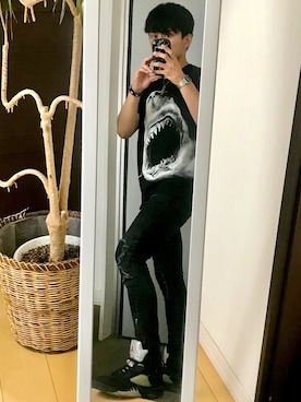「GIVENCHY」｜「アイテム（アクセサリー）」を使った、R$xxakxさん（メンズ・169cm）の夏コーディネート