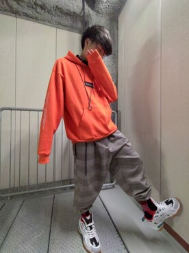 Tシャツ カットソーを使った オレンジパーカー のメンズ人気ファッションコーディネート ユーザー その他ユーザー Wear