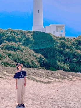 「海」｜「アイテム（チノパンツ）」を使った、shiowwenさん（レディース・170cm）の秋コーディネート