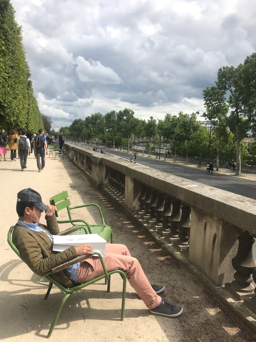 「お洒落さんとつながりたい、今日のコーデ」｜「Ted BakerのKICKIT　新作　コットン長袖シャツ（シャツ/ブラウス、ブルー系）」を使った、maxshenさん（メンズ・173cm）の春コーディネートの1枚目の写真
