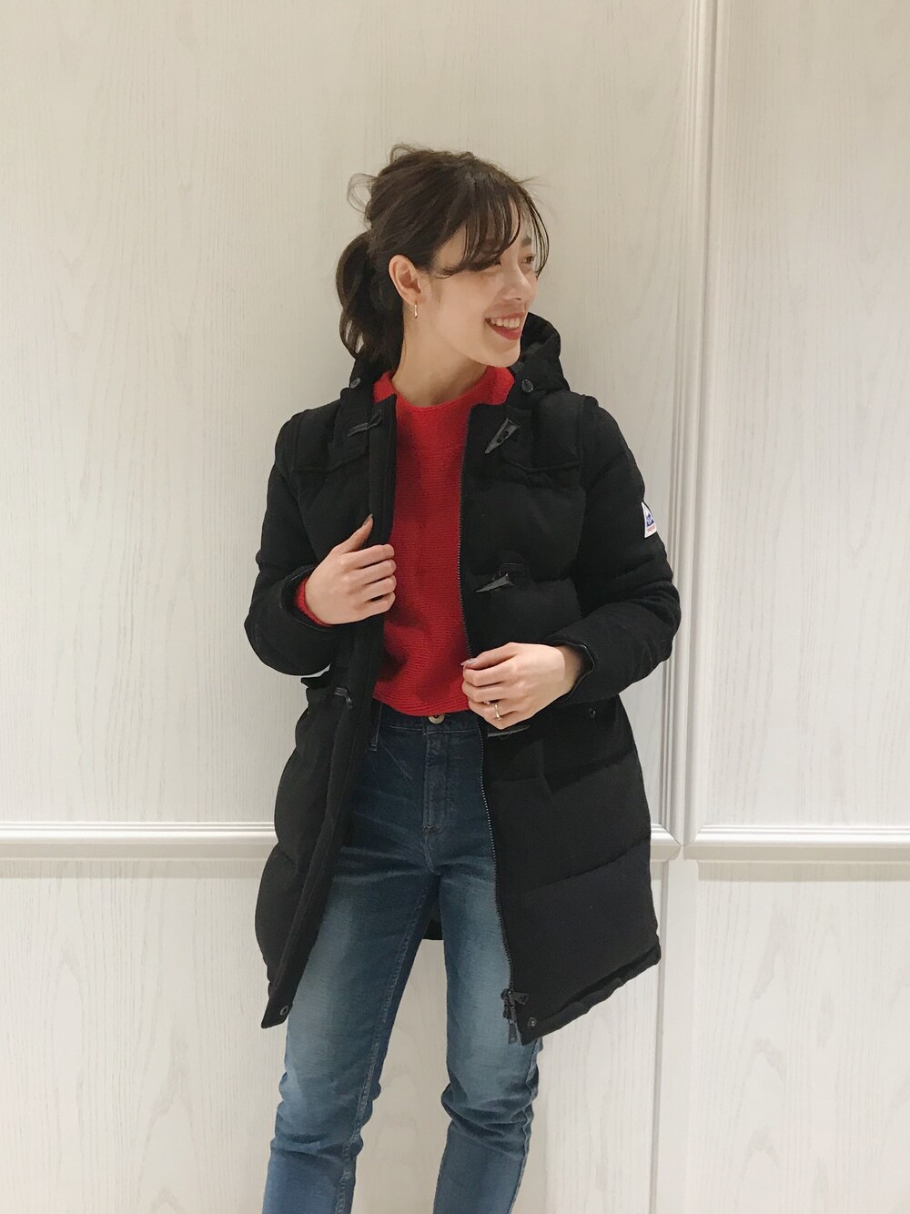 「休日スタイル、ラフ、ootd、きれいめカジュアル、デニム、ダウンジャケット、ROSSO、URBAN RESEARCH ROSSO、ダウンコート、Cape Heights」｜「URBAN RESEARCH ROSSOのCape HEIGHTS　SIBLEY WOOL×ROSSO（ダウンジャケット/コート、ブラック系）」を使った、ayanenさん（レディース・160cm）の冬コーディネートの1枚目の写真