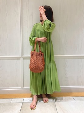 「RODE SKO（ロデスコ）のMARIA タッセルペーパーショルダー（ショルダーバッグ）」を使った、ayaneさん（レディース・159cm）の春コーディネート