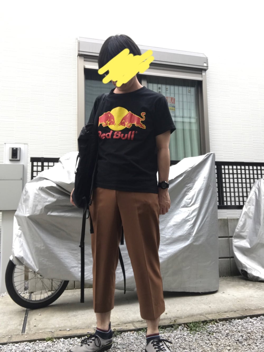 「シンプル、黒、Tシャツ、夏、ドクターマーチン、古着、古着MIX、ロゴT、リメイク、トートバッグ」｜「古着のアイテム（Tシャツ/カットソー、ブラック系）」を使った、あゆむさん（メンズ・164cm）の夏コーディネートの1枚目の写真