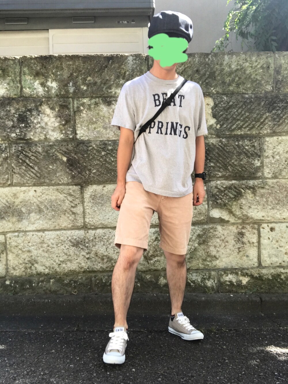 「休日スタイル、シンプル、ショートパンツ、キャスケット、キャスケット後ろ被り、古着、古着MIX、古着コーデ、コンバース、コーデュロイ」｜「BEAMSのFORONE / Casket（キャスケット、ブラック系）」を使った、あゆむさん（メンズ・164cm）の夏コーディネートの1枚目の写真