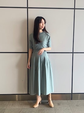 ピンタックフォルムドルマンワンピースを使った人気ファッション 
