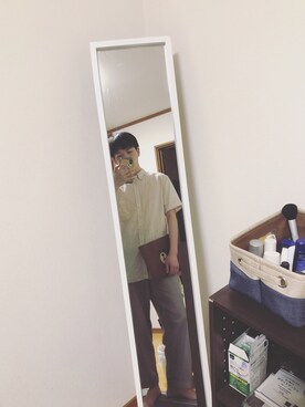 「アイテム（チノパンツ）」を使った、白寻野さん（メンズ・170cm・20代）の夏コーディネート