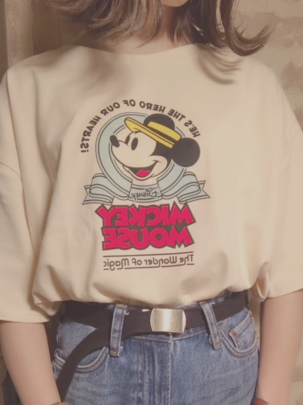 「シンプル、Tシャツ、ミッキー、デニム、アプレジュール、アースミュージック＆エコロジー」｜「apres jourのキャラクターTシャツB【ZOZOTOWN限定アイテム】（Tシャツ/カットソー、ベージュ系）」を使った、ai☻さん（レディース・159cm）の夏コーディネートの1枚目の写真