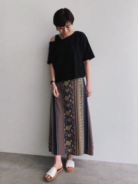 「OZOC（オゾック）のアイテム（スカート）」を使った、夏子さん（レディース・169cm）の春コーディネート