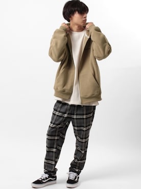 「CONVERSE（コンバース）のアイテム（トップス）」を使った、kanaruさん（メンズ・173cm）の秋コーディネート