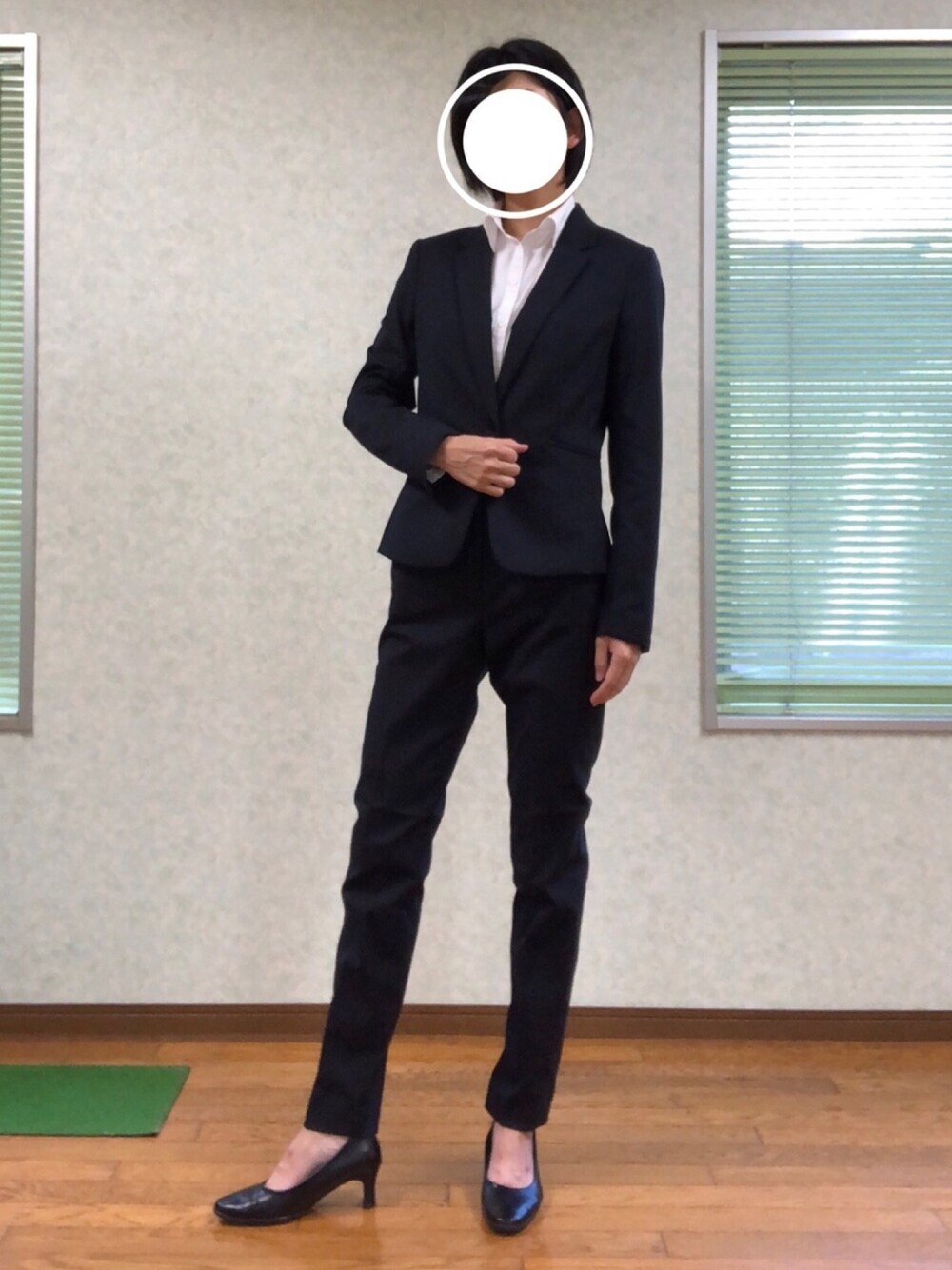 「通勤スタイル、business casual、プチプラ」｜「H&Mのアイテム（スーツジャケット、ブルー系）」を使った、umayさん（レディース・169cm）の秋コーディネートの1枚目の写真