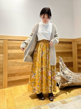 「URBAN RESEARCH DOORS（アーバンリサーチドアーズ）のレーヨン大花柄スカート（スカート）」を使った、kaoriさん（レディース・148cm）の秋コーディネート