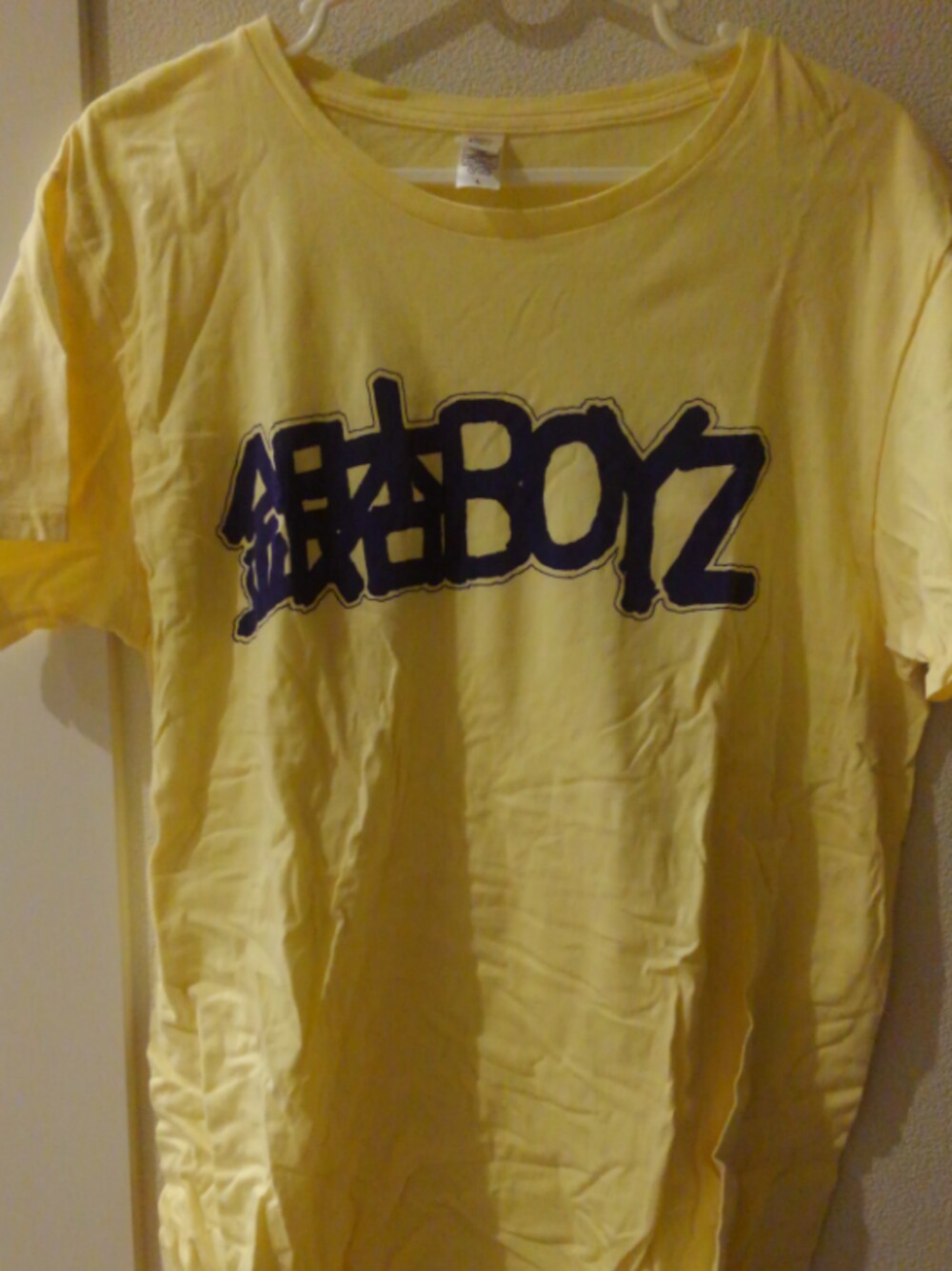 「銀杏BOYZ、銀杏ボーイズ、ぎんなん」｜「銀杏BOYZ のアイテム（Tシャツ/カットソー、イエロー系）」を使った、nonameさん（メンズ・163cm）の春コーディネートの1枚目の写真