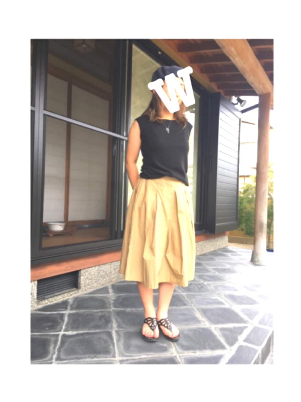 「夏、夏祭り、シンプルコーデ、古着、努力、ベレー帽、赤ネイル、日曜日、のんびり、8月」｜「COMMECAISM  のアイテム（タンクトップ、ブラック系）」を使った、waaさん（レディース・152cm）の夏コーディネートの1枚目の写真