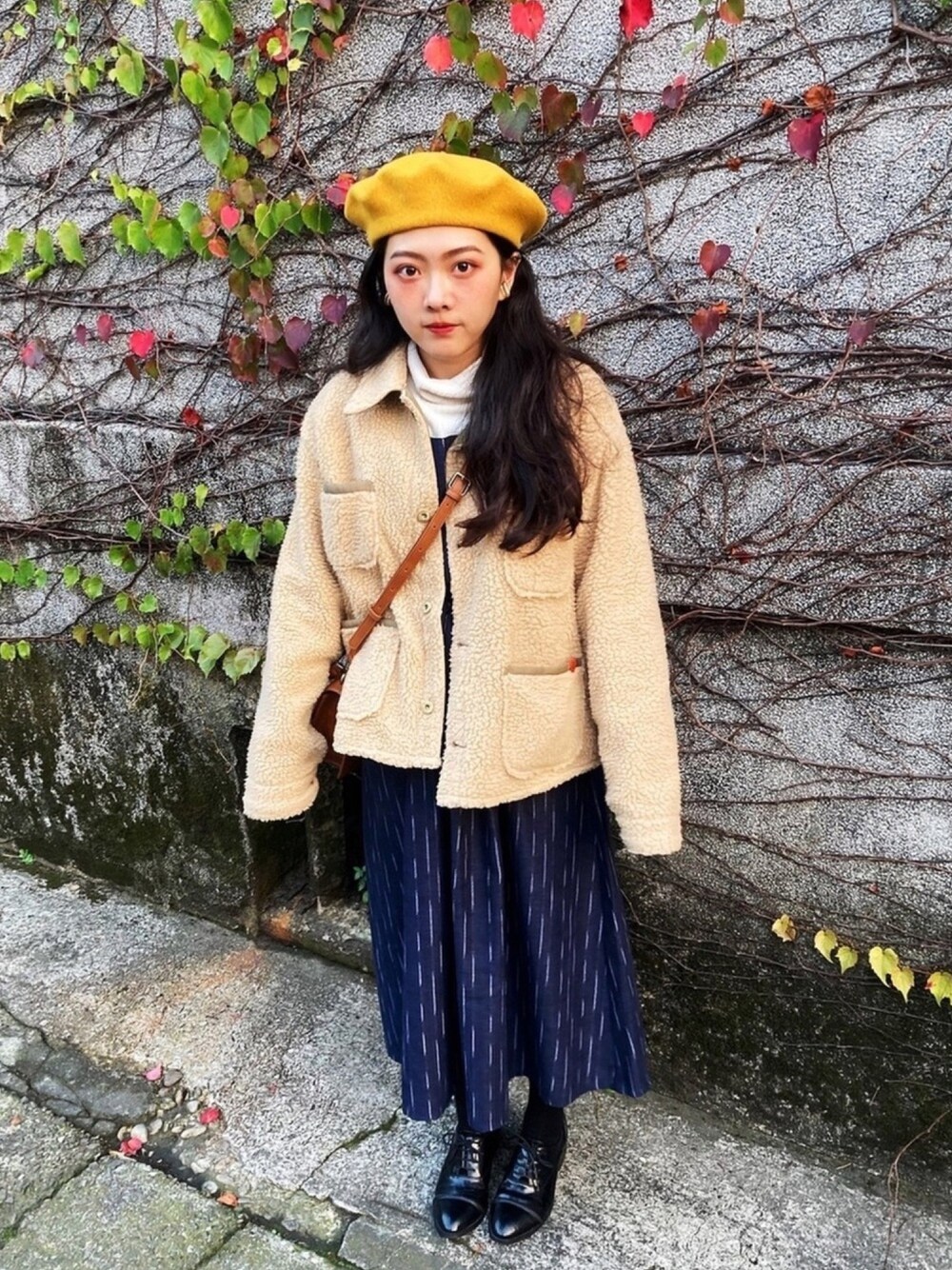 「UNIQLOのアイテム（トップス、ベージュ系）」を使った、flightless さん（レディース・151cm）の冬コーディネートの1枚目の写真