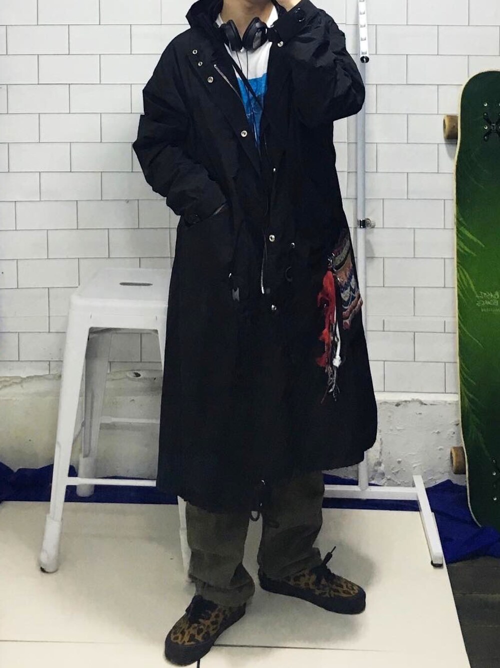 「VINTAGEのアイテム（ピーコート、その他）」を使った、Tobiさん（メンズ・178cm）の冬コーディネートの1枚目の写真