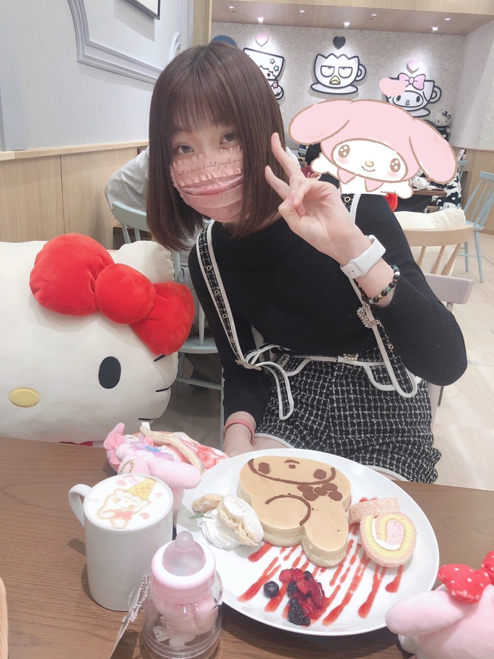 「春、シンプルコーデ、サロペット、黒、ピンク、かわいい、ビジュー、量産型、量産型コーデ、いいね、save、フォローお願いします🤑」｜「SwankissのNV tweed belt SP/T（その他パンツ、ブラック系）」を使った、まなさん（レディース・166cm）の冬コーディネートの1枚目の写真