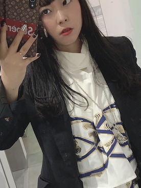 Vivienne Westwood ヴィヴィアンウエストウッド のシャツワンピースを使った人気ファッションコーディネート 髪型 ロングヘアー Wear