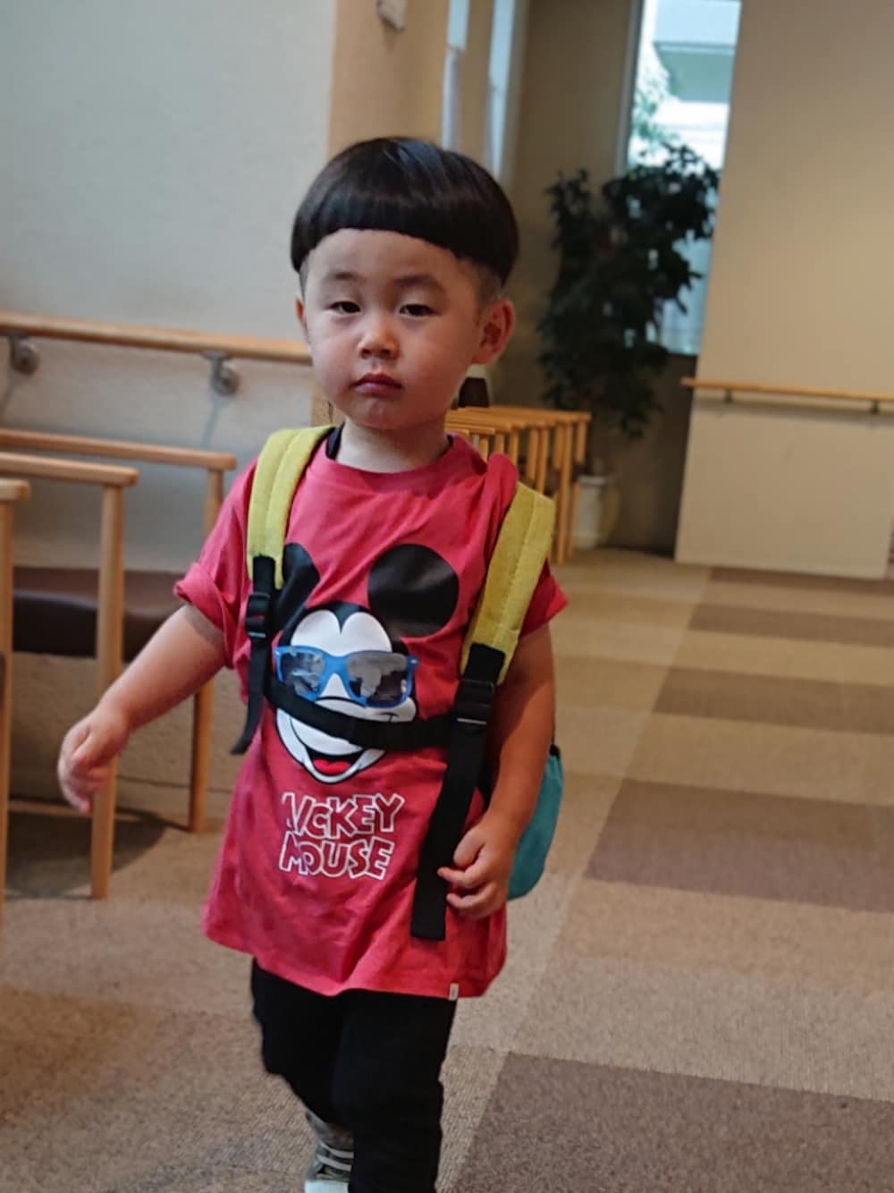 「Tシャツ、夏だ！Tシャツ着よう！、男の子」｜「GAPのDisney Mickey Mouse T-Shirt（Tシャツ/カットソー、その他）」を使った、momoさん（キッズ・100cm）の夏コーディネートの1枚目の写真