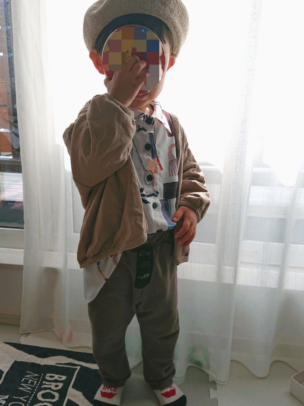 「シャツスタイル、秋のコーデ、男の子コーデ、3歳、茶色パンツ、おしゃれさんと繋がりたい、ベレー帽」｜「しまむらのアイテム（パンツ、ブラウン系）」を使った、momoさん（メンズ・90cm）の秋コーディネートの1枚目の写真