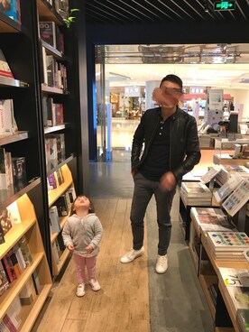 「Abercrombie&Fitch（アバークロンビーアンドフィッチ）のアイテム（チノパンツ）」を使った、温_馨言さん（メンズ・175cm）の秋コーディネート