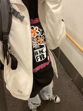 「アイテム（ジャージ、ホワイト系）」を使った、もふさんさん（レディース・164cm）の春コーディネート