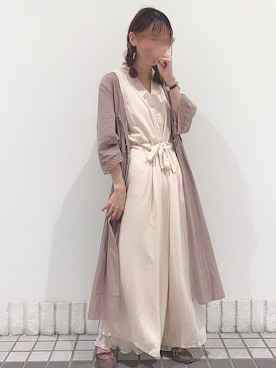 「Vネック」｜「アイテム（サロペット/オーバーオール）」を使った、玲奈さん（レディース・159cm）の夏コーディネート