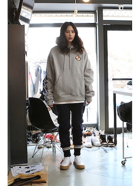 「gray」｜「アイテム（その他）」を使った、romanticcrownさん（レディース・170cm）の冬コーディネート
