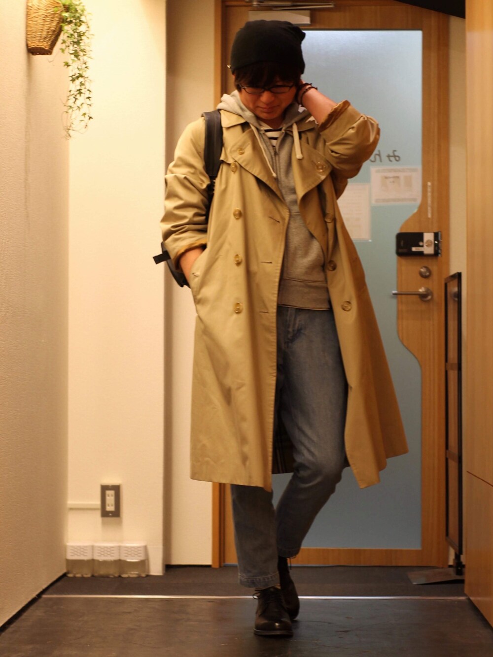 「マニエラ、バーバリー、ユナイテッドアローズ(UNITED ARROWS)、無印良品、パドローネ、999.9、ベージュ、はるコーデ、おしゃれさんと繋がりたい、MB」｜「BURBERRYのアイテム（トレンチコート、ベージュ系）」を使った、ひろっぴ▷MBラボさん（メンズ・178cm）の春コーディネートの1枚目の写真