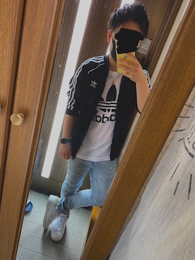 「adidas（アディダス）のアイテム（Tシャツ/カットソー）」を使った、Naokiさん（メンズ・160cm）の春コーディネート