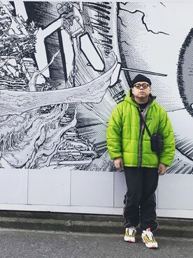 「patagonia（パタゴニア）のアイテム（ダウンジャケット/コート、グリーン系）」を使った、Orient Pangさん（メンズ・182cm）の冬コーディネート