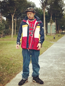 「TOMMY HILFIGER（トミーヒルフィガー）のアイテム（マウンテンパーカー）」を使った、Orient Pangさん（メンズ・182cm）の冬コーディネート