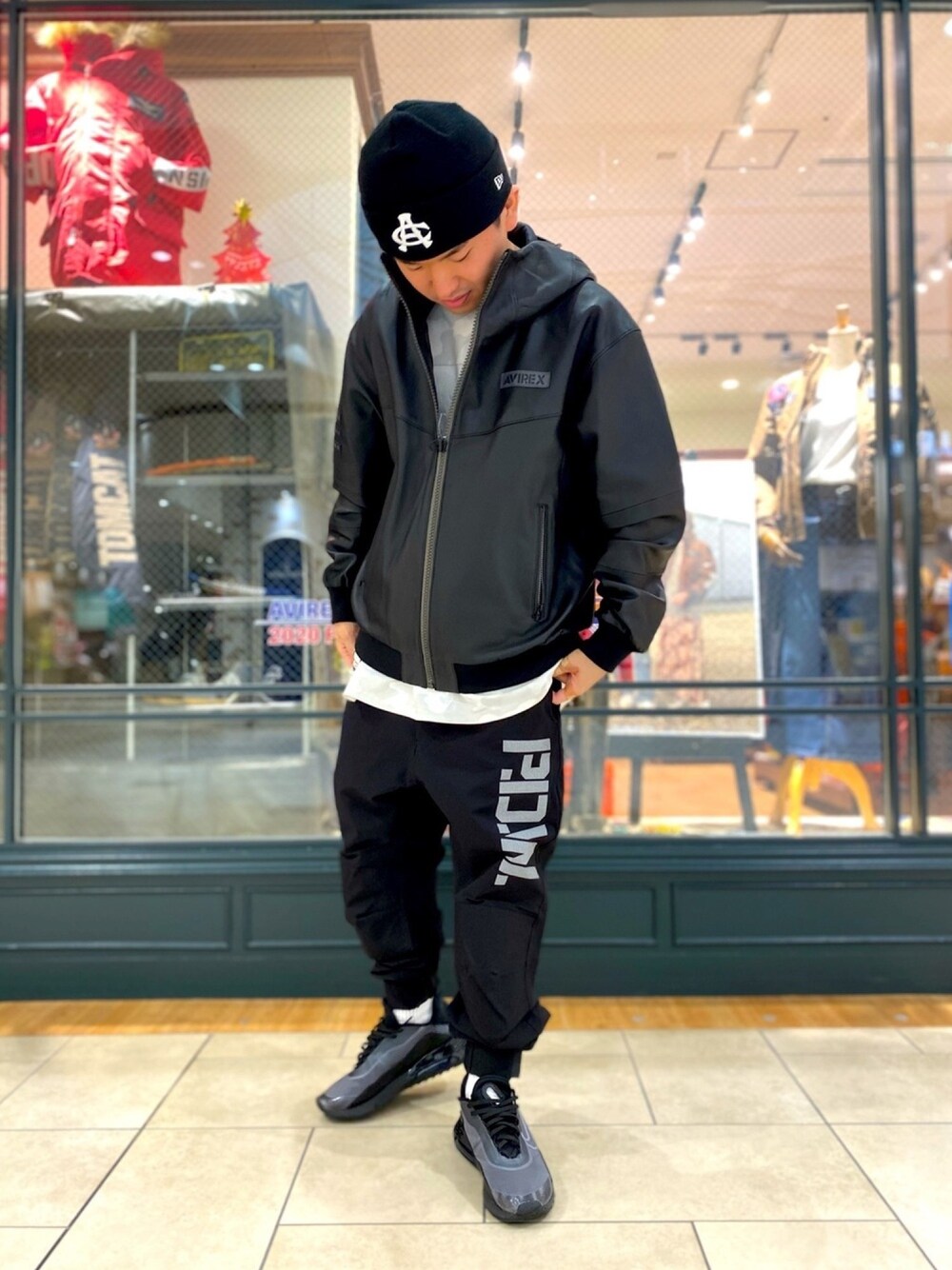 AVIREX　レザートラックジャケット グラマラス グレニス 楽天市場】【SALE／47%OFF】AVIREX レザートラックジャケット