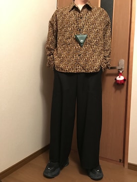 「アイテム（コインケース、グリーン系）」を使った、たかてぃんさん（メンズ・166cm）の秋コーディネート