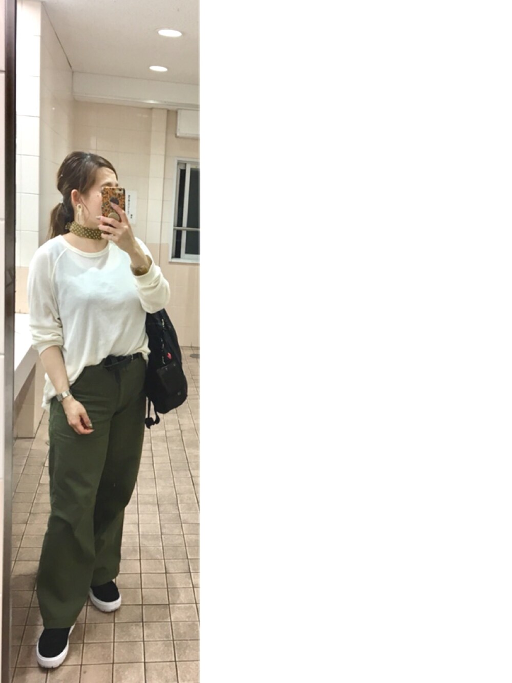 「Ungrid、オトナカジュアル、ベイカーパンツ、スカーフ、ドット、ドットスカーフ、今日のコーデ、パンツスタイル、スニーカー、PUMA」｜「TODAYFULのドットシフォンスカーフ（バンダナ/スカーフ、イエロー系）」を使った、kaorin☆さん（レディース・156cm）の春コーディネートの1枚目の写真
