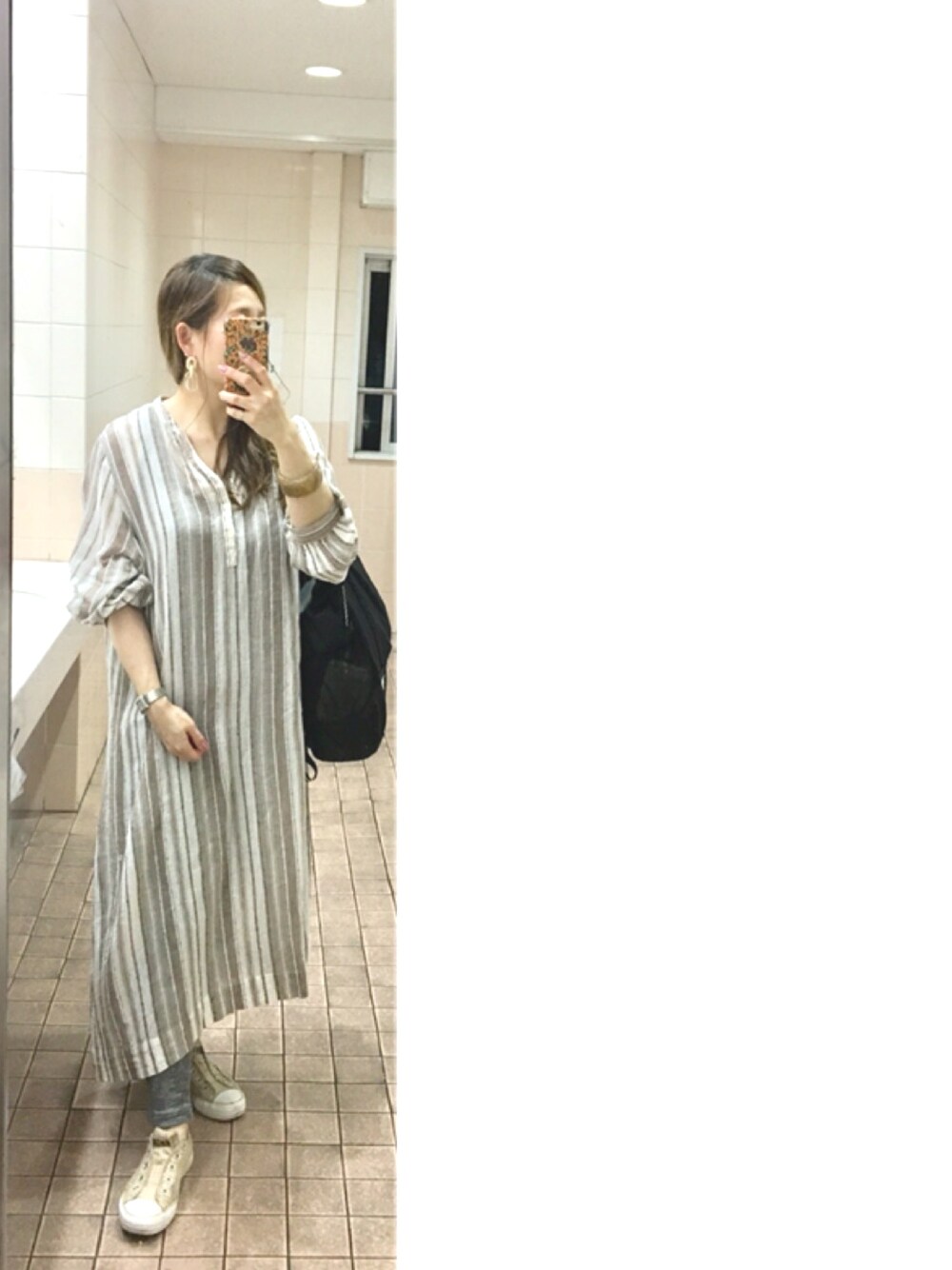 「着まわし、Ungrid、オトナカジュアル、ラフスタイル、ストライプ、ストライプワンピース、レギンス、ホワイト、いいね、save、フォローお願いします🤑、バングル」｜「Ungridのガーゼストライプワンピース（ワンピース、ホワイト系）」を使った、kaorin☆さん（レディース・156cm）の夏コーディネートの1枚目の写真