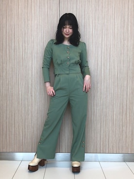 「アイテム（パンツドレス、グリーン系）」を使った、Maさん（レディース・161cm）の冬コーディネート