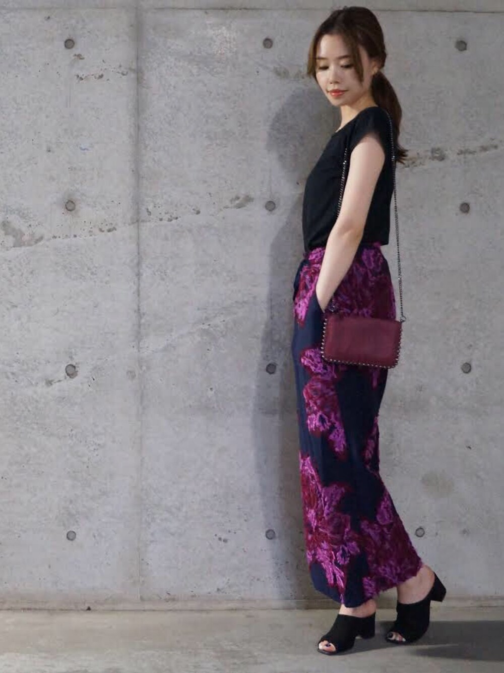 ZARA｜ザラ 花柄パンツ トレンド感◎ リゾートコーデにも人気 ZARA｜ザラ 花柄パンツ トレンド感◎ リゾートコーデにも人気