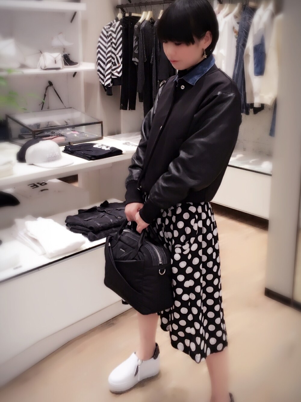「Diesel、ディーゼル、スニーカー、春、80年代」｜「DIESELのアイテム（スタジャン、ブラック系）」を使った、DIESEL_yuki.uさん（レディース・156cm）の冬コーディネートの1枚目の写真